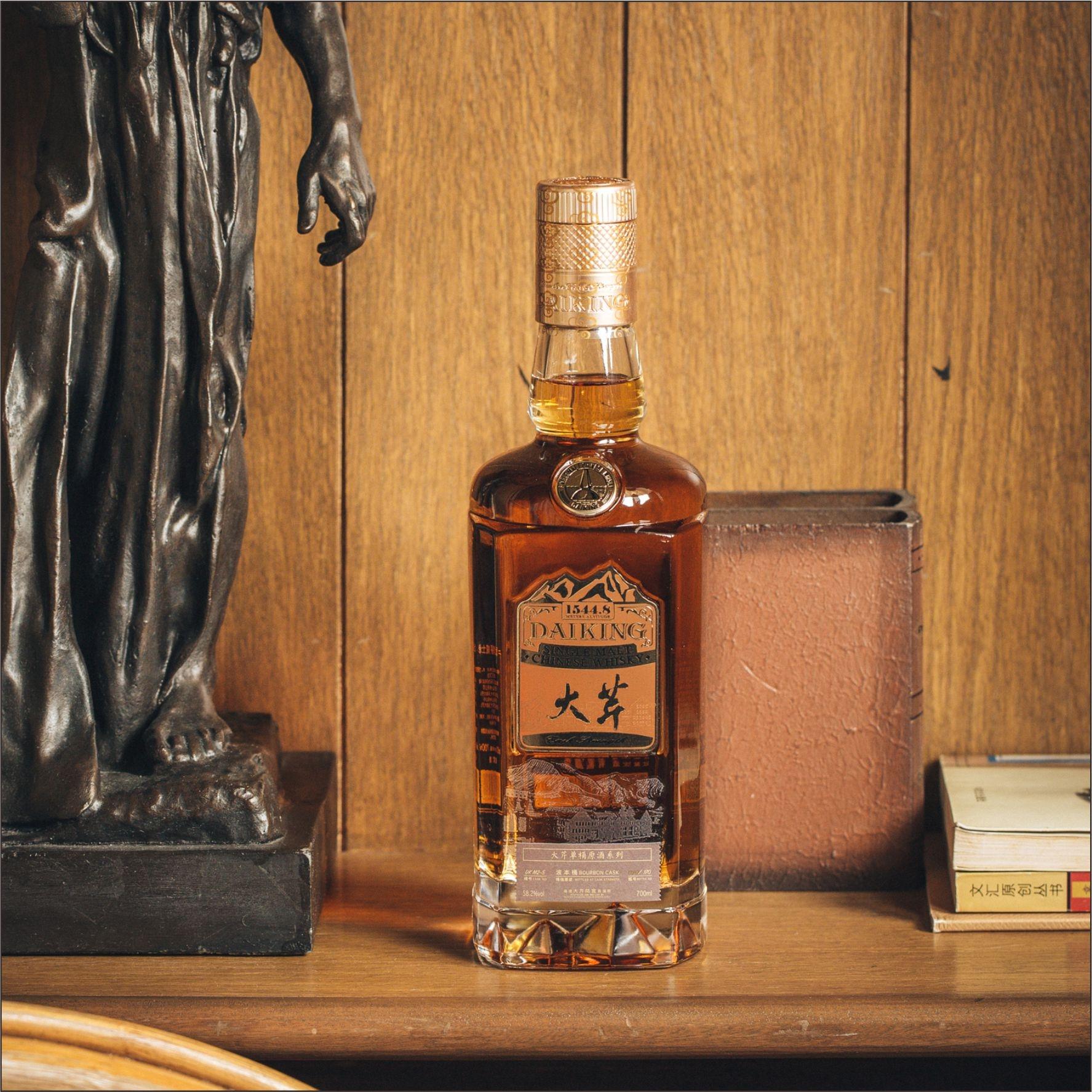 大芹波本单桶威士忌  麦芽棕